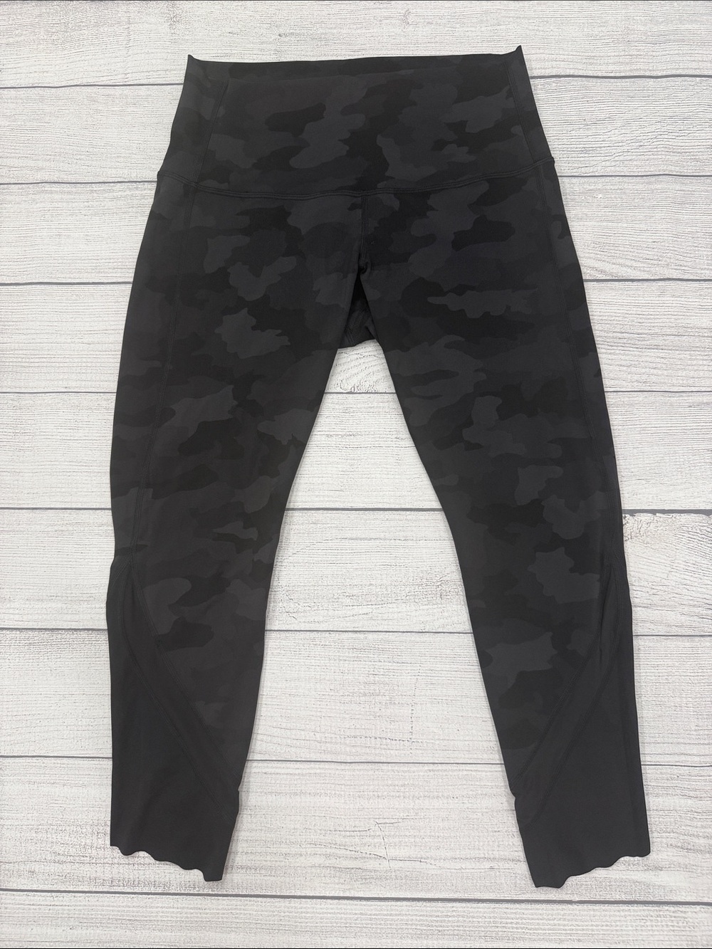 Lululemon Black Camo High Rise Leggings Size 10